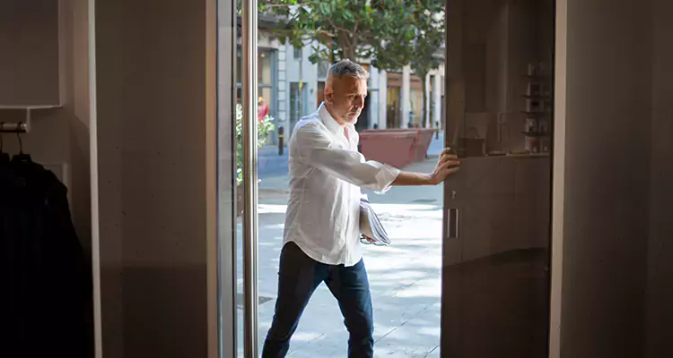 Track Cleaning and Repair for Stuck Doors in Daytona Beach, FL